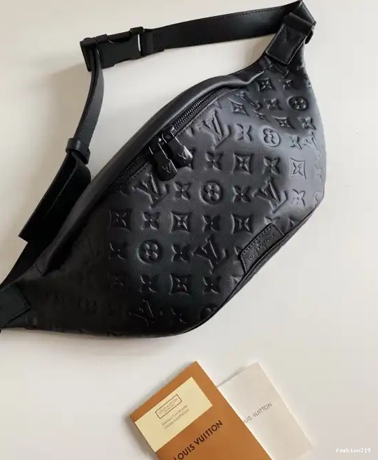 DISCOVERY BUMBAG LOUIS VUITTON 0402